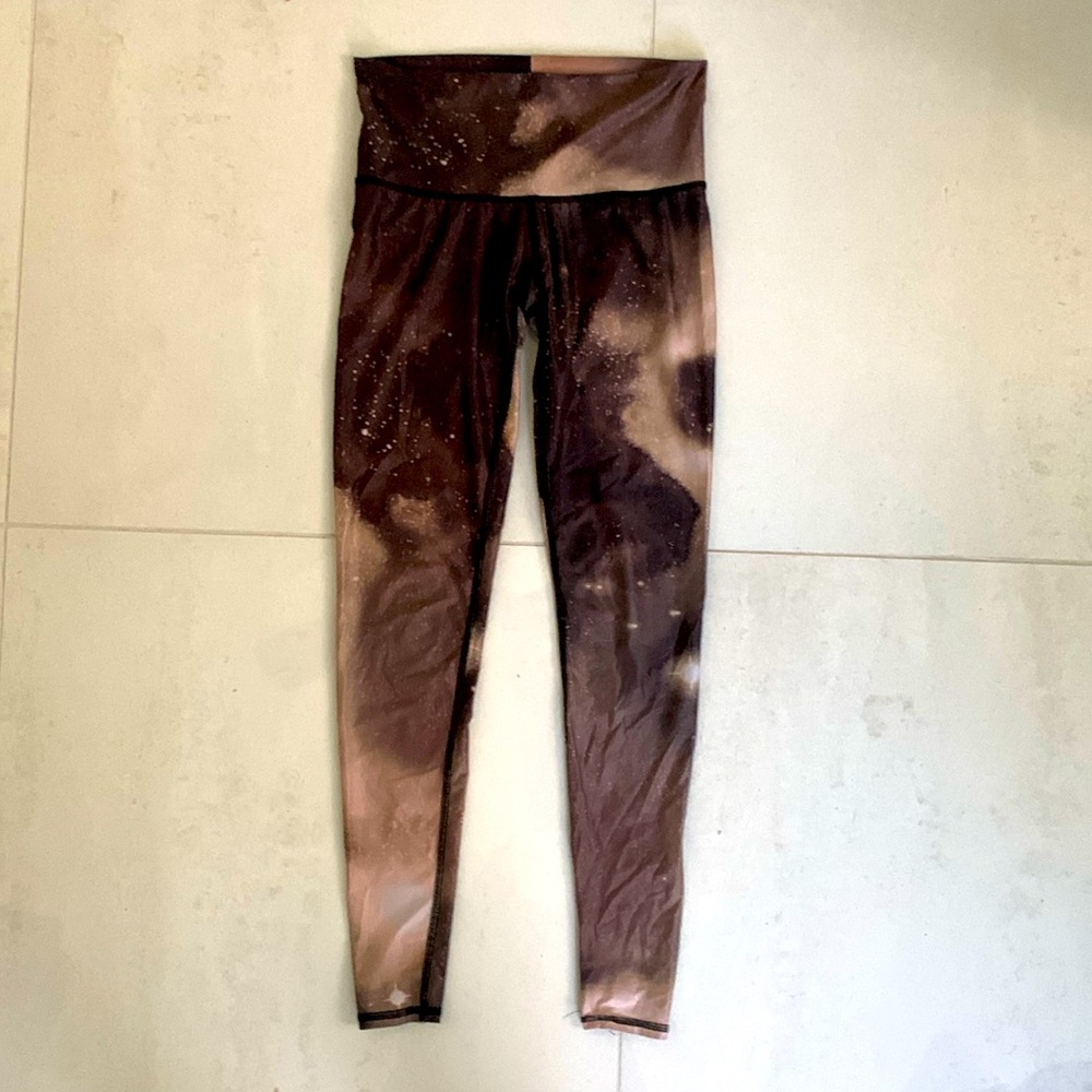 Super cute Teeki galaxy lightening bolt yoga leggings size small